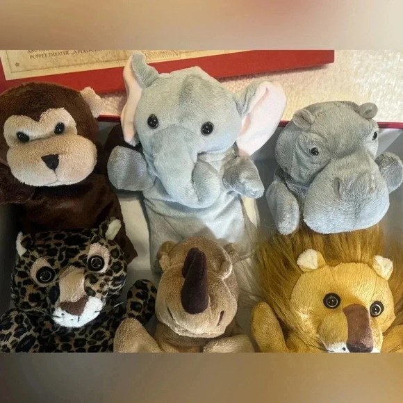 Restoration Hardware RH Plush Puppet Toy Family Theater Play Set w/Stage/Curtain - Picture 6 of 15